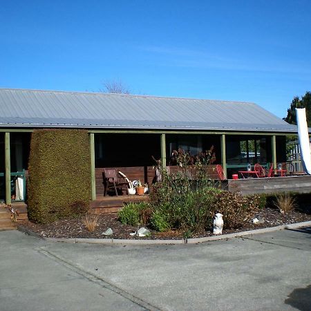 Te Waka Lodge Te Anau Exterior foto